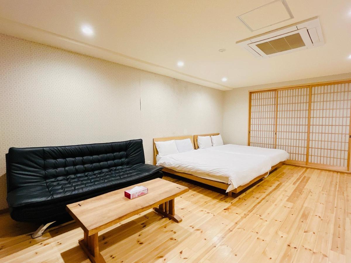 Shimanouchi Luxury Apartment Osaka Exterior photo